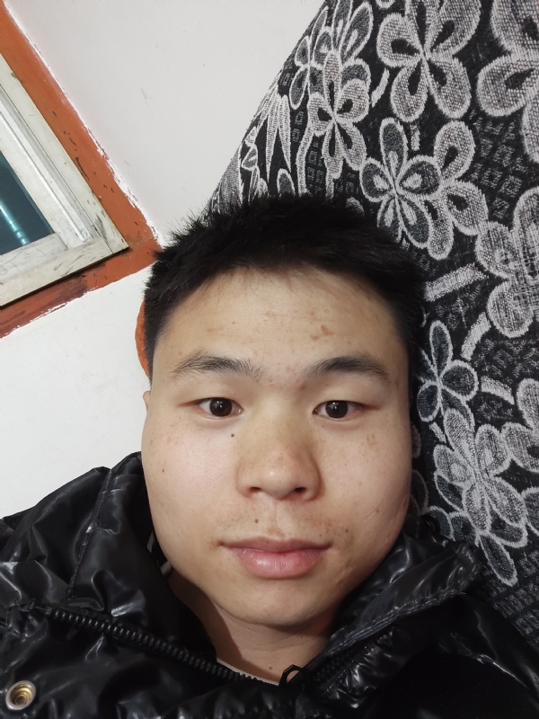麒麟区幼儿园扛把子的第三张照片--罗平上门女婿服务网